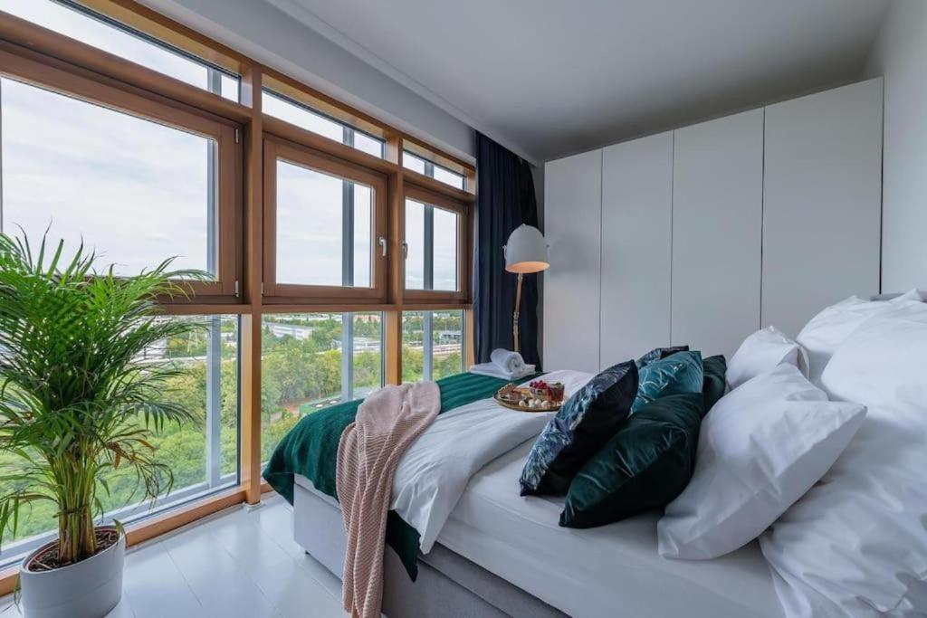 Apartment - Great Location - View- Slominskiego